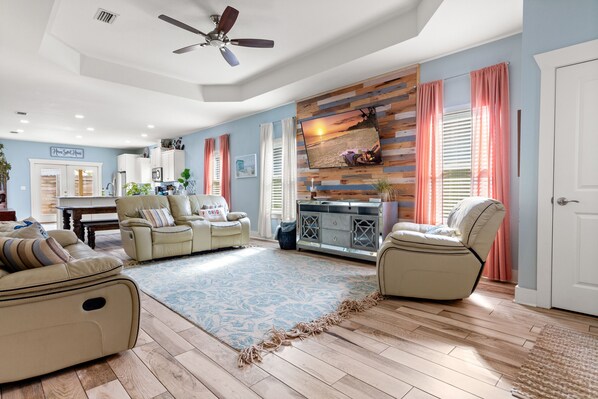 Smart TV - Private Pool, 5 min from private beach, come relax! (Pensacola)