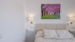 1 chambre, fer et planche à repasser, lit parapluie, Wi-Fi