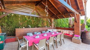 Outdoor dining - Villa la Era Alhaurín el Grande by Ruralidays (Málaga)