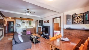 TV, fireplace - Villa la Era Alhaurín el Grande by Ruralidays (Málaga)