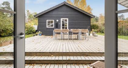 Amazing home in Hornbæk with WiFi