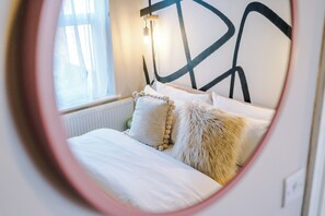 4 bedrooms, free WiFi, bed sheets