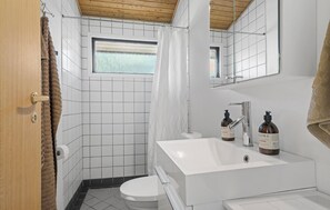 Suihku, hiustenkuivaaja