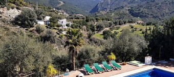 Siempre Verde Alcaucín by Ruralidays