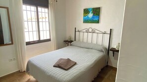 7 slaapkamers, reisbedje, wifi