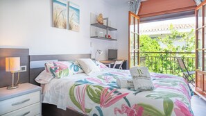 3 bedrooms, iron/ironing board, travel crib, WiFi