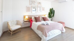 3 bedrooms, iron/ironing board, travel crib, WiFi - El Arrebol Iznájar by Ruralidays (Córdoba)