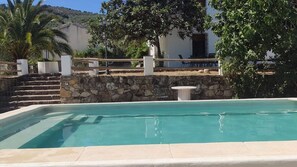 Pool - Cortijo los Duranes Montefrío by Ruralidays (Granada)