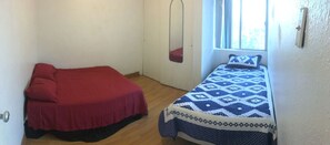 2 habitaciones y espacio para trabajar con laptop 