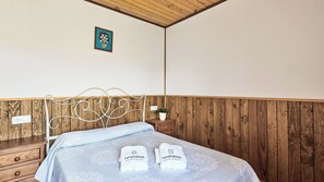 6 habitaciones, tabla de planchar con plancha y wifi