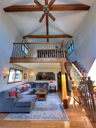 Sunrise Surprise spacious, great for entertaining