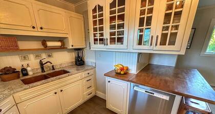 Sunrise Surprise spacious, great for entertaining