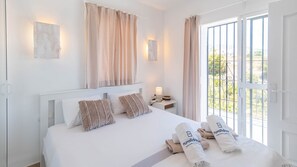 4 bedrooms, iron/ironing board, travel crib, WiFi - Villa Higuera Nerja by Ruralidays (Málaga)