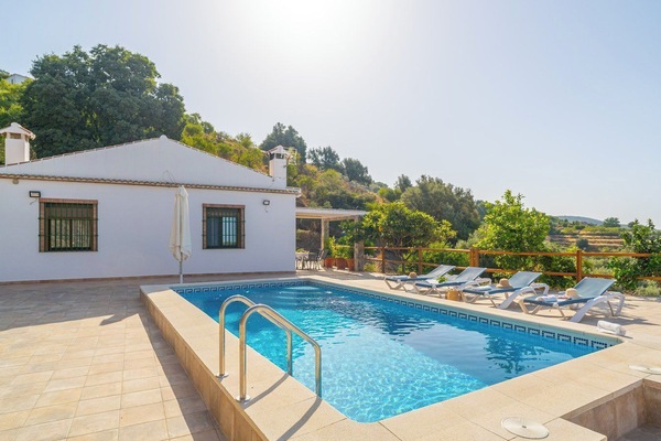 Casa La Cola Sedella by Ruralidays