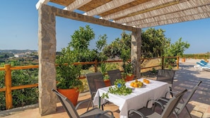 Outdoor dining - Casa La Cola Sedella by Ruralidays (Málaga)