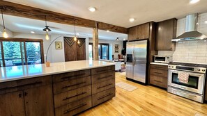 Fridge, microwave, oven, stovetop - Bozeman Getaway with Hot Tub, Gym, Game Rm, Office By Bridger Bowl, Big Sky, YNP (Bozeman)
