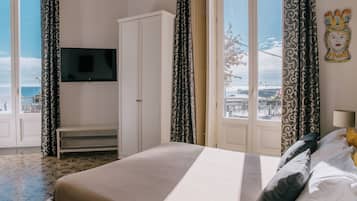 Colchones con efecto memoria y escritorio