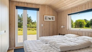 4 chambres, fer et planche à repasser, lit parapluie, Wi-Fi gratuit
