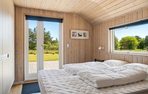 4 chambres, fer et planche à repasser, lit parapluie, Wi-Fi gratuit