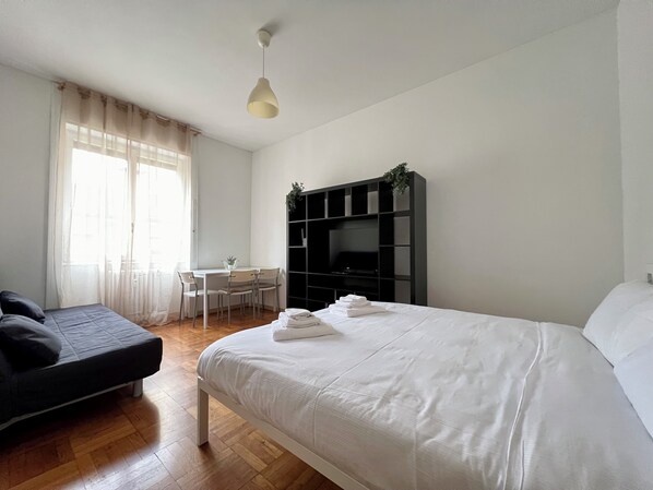 1 bedroom, iron/ironing board, travel crib, WiFi