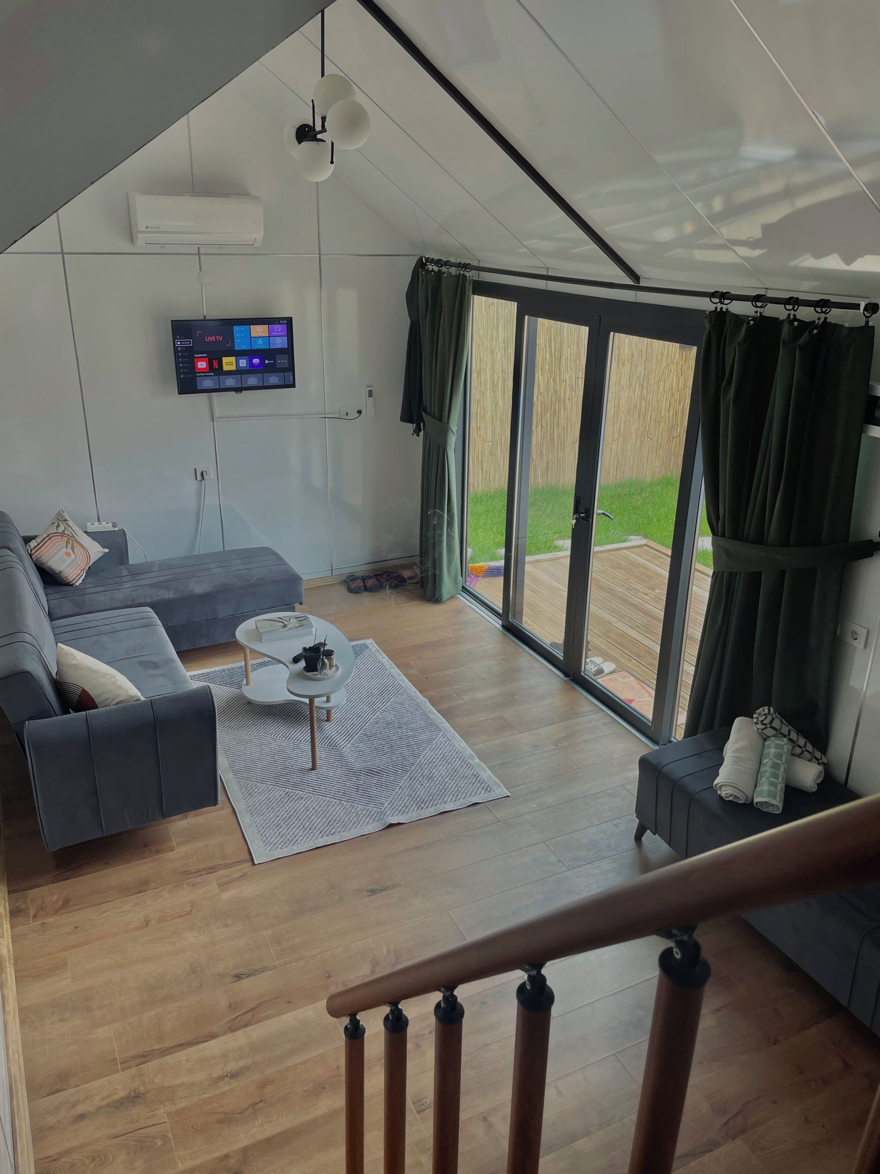 1 bedroom, free cribs/infant beds, bed sheets