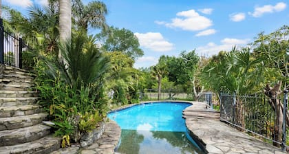 Countryside Zen Estate - Views and Pool