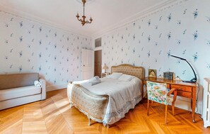 7 bedrooms, iron/ironing board, travel crib, free WiFi