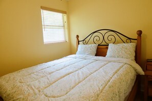 2 bedrooms, WiFi, bed sheets