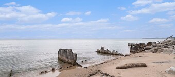 🐻 Beautiful Overlooking Shoreline 2BDR Chalet ➠18396
