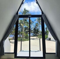 Signature studio suite, 1 kingsize bed, uitzicht op zee, uitzicht op zee | Luxe beddengoed, pillowtop-bedden, een kluis op de kamer
