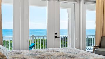 5 bedrooms, iron/ironing board, travel crib, free WiFi