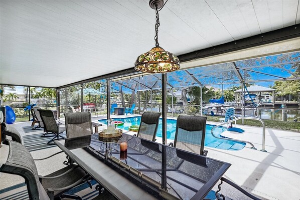 Opvarmet pool