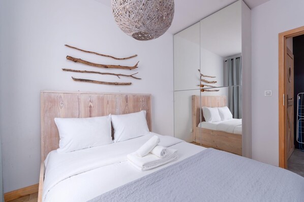 1 bedroom, iron/ironing board, WiFi, bed sheets