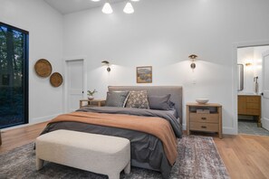 1 bedroom, WiFi (free), bed sheets