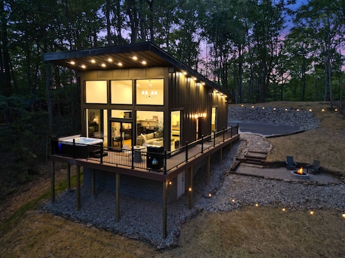 Ridgeview | Hocking Hills, Luxury Cabin, Hot Tub