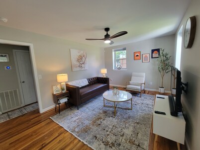 Charming 2-Bedroom, 1-Bath bungalow 