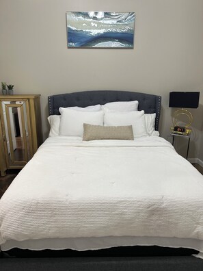 1 chambre, fer et planche à repasser, accès au Wi-Fi (inclus)