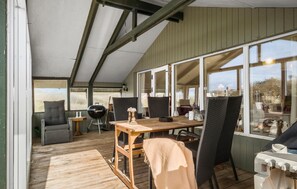 Outdoor dining - Pet friendly home in Blokhus with WiFi (Blokhus)