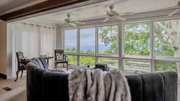 Lecteur de DVD, livres, vidéothÚque