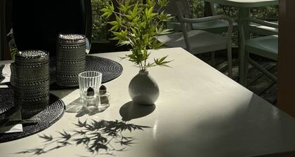 Sassafras Bungalow | Manor House | Mountain Views