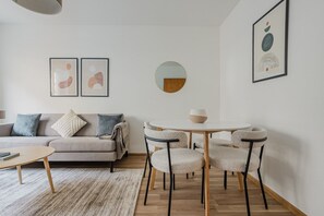 Fernseher, Stereoanlage