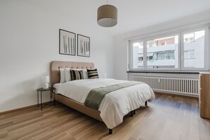 2 makuuhuonetta, silitysrauta/-lauta, Wi-Fi, vuodevaatteet