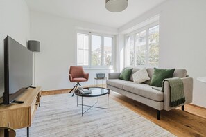 Fernseher, Stereoanlage