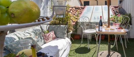 تناول الطعام بالخارج