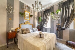 1 bedroom, WiFi, bed sheets - Deluxe room Cartazucchero in the heart of Arezzo (Arezzo)
