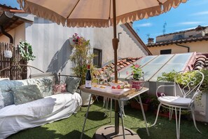 Outdoor dining - Living suite Rosafragola in the heart of Arezzo (Arezzo)
