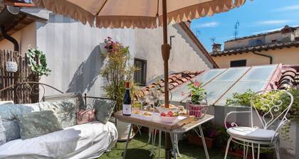 Living suite Verdeconiglio in the heart of Arezzo