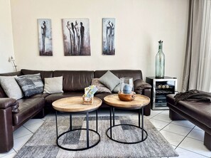 TV, stereo - Fährhaus Nr. 12 - House with lake view, free use of sauna and swimming pool - (Baabe)