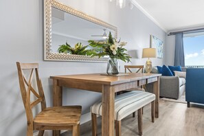 Family Condo, Lake View | In-room dining - Renovated Condo 2mil away from Disney (Orlando)