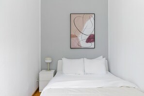 1 bedroom, iron/ironing board, WiFi, bed sheets - Chic Döbling 1BR, Move-In-Ready w/ Furniture, by Blueground (Vienna)